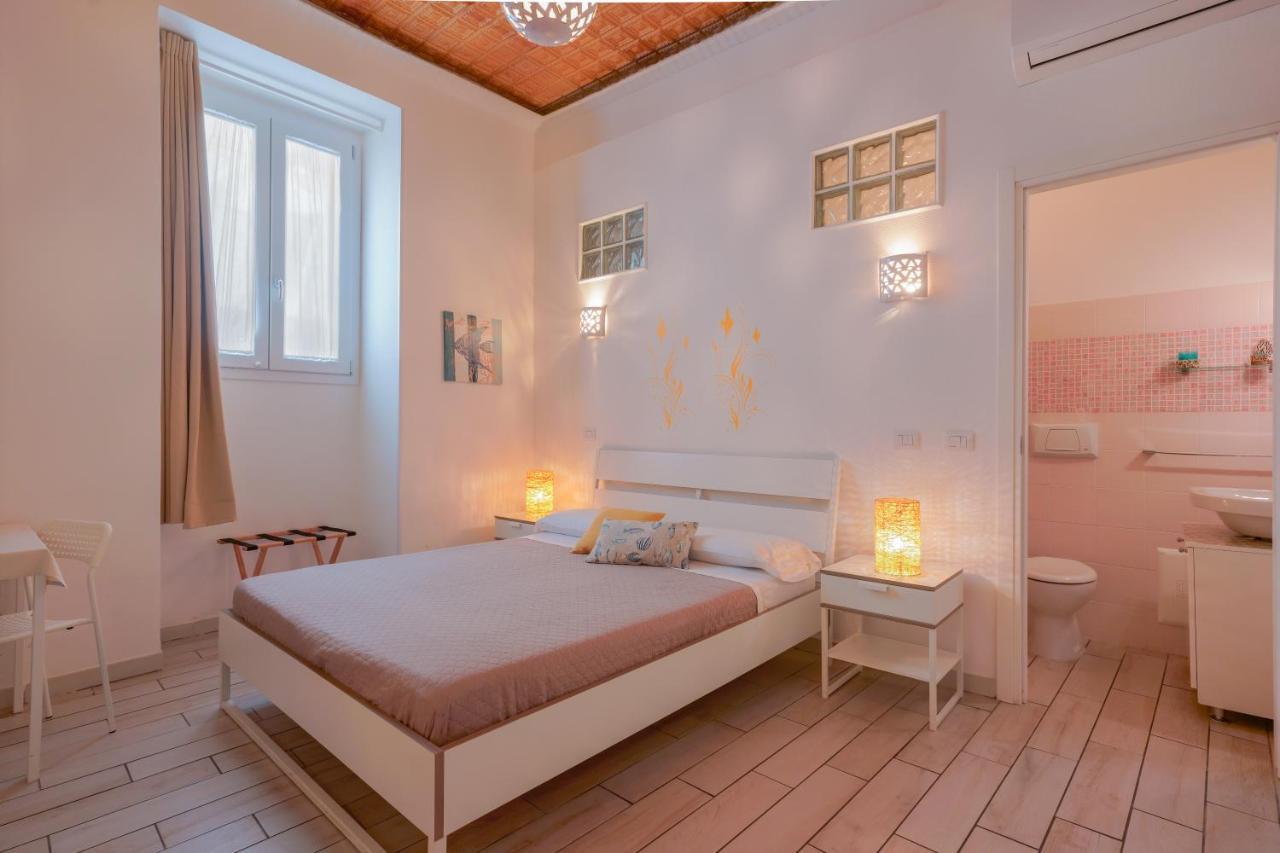 Approdo Rooms - Eja Sardinia Cagliari Eksteriør billede
