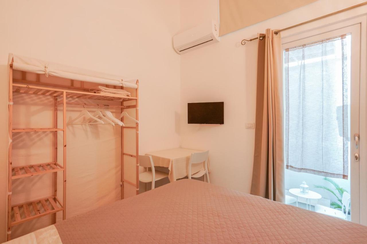Approdo Rooms - Eja Sardinia Cagliari Eksteriør billede