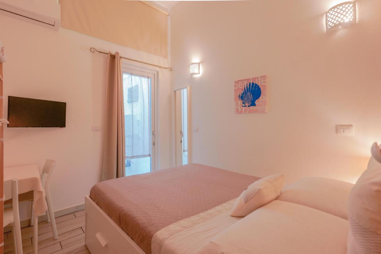 Approdo Rooms - Eja Sardinia Cagliari Eksteriør billede